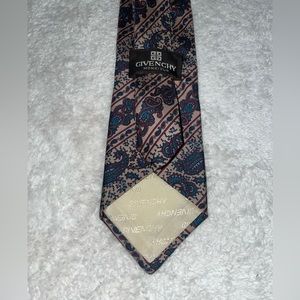 Men’s Givenchy Monsieur Necktie 100% Silk Paisley Pattern